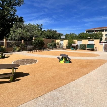 Aire de jeux de l'école Delplace à La Garde